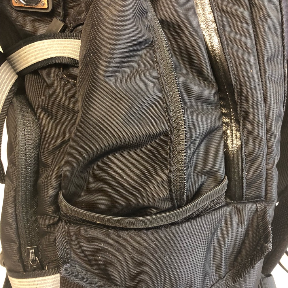 Lululemon Wet Coast Backpack - Picture 7 of 8